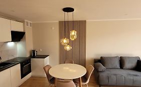 Sloneczny Apartament Z Ogrodkiem